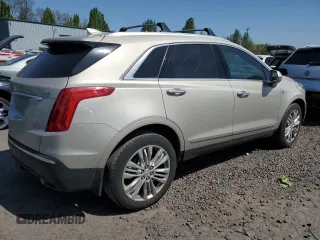 2017 Cadillac XT5 Premium Luxury AWD z VIN 1GYKNERS2HZ127538, wystawiony jako Copart lot #54570095 z przebiegiem 108 037 mil mil oraz Szkody całkowita. Historia ofert i sprzedaży dostępna na DreamBid. Obrazek 3.