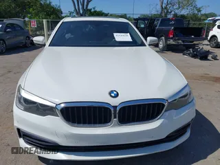 2018 BMW 5 Series 530i z VIN WBAJA5C53JG898590, wystawiony jako IAAI lot #42143629 z przebiegiem 135 111 mil mil oraz . Historia ofert i sprzedaży dostępna na DreamBid. Obrazek 13.