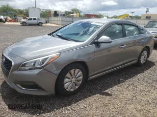 2017 Hyundai Sonata Hybrid SE with VIN KMHE24L3XHA064433, listed as a Copart auction lot 53213903 with 88,919 mi miles. Bid and sale history available at carsss.com. Image 1.