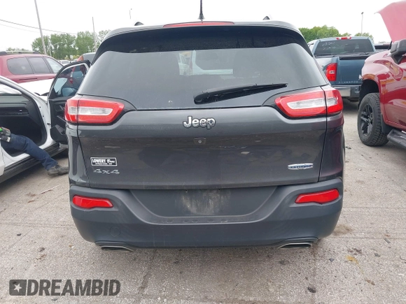 2015 Jeep Cherokee Latitude z VIN 1C4PJMCS1FW512422, wystawiony jako IAAI lot #42365358 z przebiegiem 139 521 mil mil oraz . Historia ofert i sprzedaży dostępna na DreamBid. Obrazek 17.