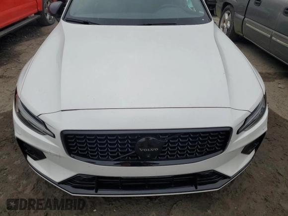 2024 Volvo S60 Plus Black Edition with VIN 7JRL12TH0RG303924, listed as a Copart auction lot 42131905 with 1,502 mi miles and Salvage title. Bid and sale history available at DreamBid. Image 11.