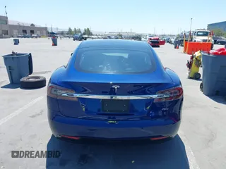 2018 Tesla Model S 75D with VIN 5YJSA1E22JF262269, listed as a IAAI auction lot 42629704 with 131,138 mi miles and . Bid and sale history available at DreamBid. Image 17.