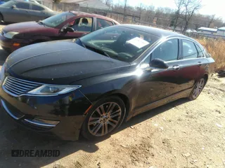 2013 Lincoln MKZ z VIN 3LN6L2GK3DR812737, wystawiony jako IAAI lot #41863501 z przebiegiem 202 152 mil mil oraz . Historia ofert i sprzedaży dostępna na DreamBid. Obrazek 2.
