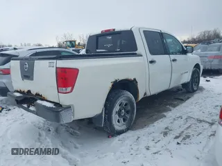 2005 Nissan Titan SE with VIN 1N6BA07B35N544612, listed as a IAAI auction lot 41352089 with 244,908 mi miles and . Bid and sale history available at DreamBid. Image 4.