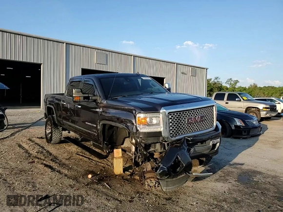 2015 GMC Sierra 2500HD Denali z VIN 1GT120E82FF136326, wystawiony jako Copart lot #55306345 z przebiegiem 181 532 mil mil oraz Szkoda całkowita • Salvage title. Historia ofert i sprzedaży dostępna na DreamBid. Obrazek 13.