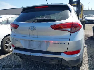 2017 Hyundai Tucson Value with VIN KM8J33A25HU468142, listed as a IAAI auction lot 41382131 with 1 mi miles. Bid and sale history available at carsss.com. Image 16.