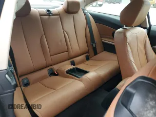 2015 BMW 4 Series 428i xDrive z VIN WBA3N9C55FK246501, wystawiony jako Copart lot #50233985 z przebiegiem 139 234 mil mil oraz Czysty tytuł • Clean title. Historia ofert i sprzedaży dostępna na DreamBid. Obrazek 10.