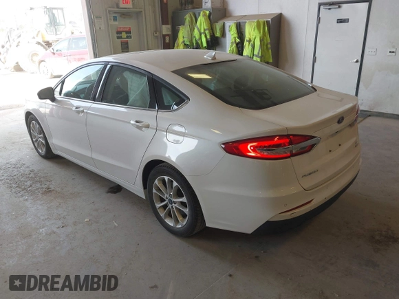 2020 Ford Fusion SE with VIN 3FA6P0HD4LR165511, listed as a IAAI auction lot 42136252 with 30,709 mi miles and . Bid and sale history available at DreamBid. Image 3.
