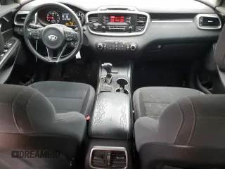 2017 Kia Sorento LX with VIN 5XYPG4A34HG331566, listed as a Copart auction lot 85127704 with 160,203 mi miles and Salvage Title. Bid and sale history available at carsss.com. Image 8.