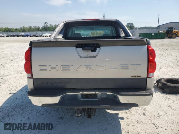2005 Chevrolet Avalanche LS with VIN 3GNEC12ZX5G238124, listed as a Copart auction lot 53642075 with 304,520 mi miles and Clean title. Bid and sale history available at DreamBid. Image 6.