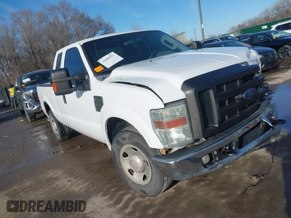 2009 Ford Super Duty F-250 SRW XL with VIN 1FTNX20579EB12691, listed as a IAAI auction lot 41646551 with 131,122 mi miles. Bid and sale history available at carsss.com. Image 1.