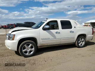 2013 Chevrolet Avalanche LTZ z VIN 3GNTKGE75DG138065, wystawiony jako Copart lot #57346095 z przebiegiem 194 389 mil mil oraz Szkoda całkowita • Salvage title. Historia ofert i sprzedaży dostępna na DreamBid. Obrazek 1.