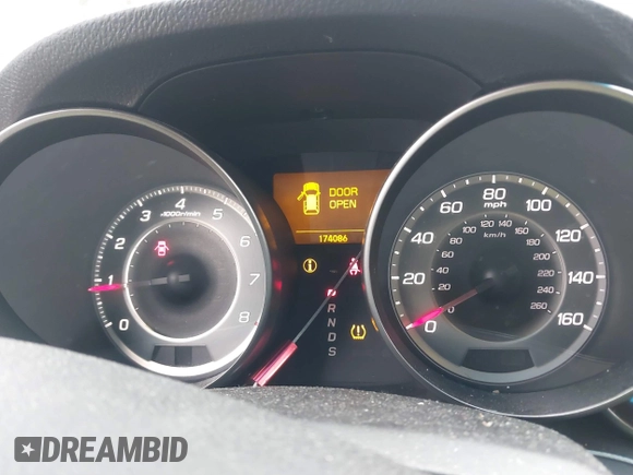 2012 Acura MDX Tech Pkg with VIN 2HNYD2H38CH532303, listed as a IAAI auction lot 41800831 with 174,086 mi miles. Bid and sale history available at carsss.com. Image 7.