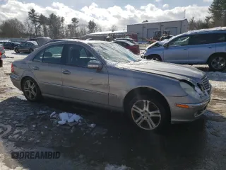 2004 Mercedes-Benz E-Class 5.0L with VIN WDBUF70JX4A398172, listed as a Copart auction lot 45269735 with 8,947 mi miles and Clean Title. Bid and sale history available at carsss.com. Image 4.