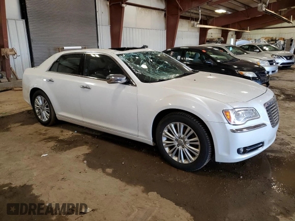 2011 Chrysler 300 C z VIN 2C3CK6CT7BH559984, wystawiony jako Copart lot #56332715 z przebiegiem Nie podano mil oraz Czysty tytuł • Clean title. Historia ofert i sprzedaży dostępna na DreamBid. Obrazek 4.