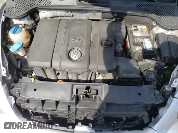 2013 Volkswagen Beetle 2.5L with VIN 3VW5P7AT0DM821280, listed as a Copart auction lot 53565635 with 94,969 mi miles and Salvage Title. Bid and sale history available at DreamBid. Image 11.