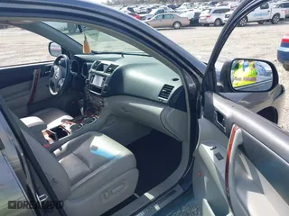 2013 Toyota Highlander Limited with VIN 5TDYK3EH3DS134775, listed as a IAAI auction lot 41785006 with 91,891 mi miles. Bid and sale history available at carsss.com. Image 5.