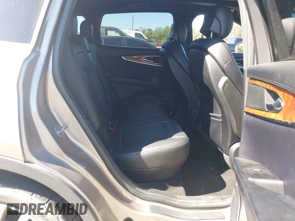 2018 Lincoln MKX Reserve with VIN 2LMPJ6LR1JBL30108, listed as a IAAI auction lot 42048591 with 80,555 mi miles. Bid and sale history available at carsss.com. Image 8.