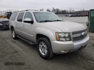 2009 Chevrolet Suburban LT w/1LT with VIN 1GNFK26339R279705, listed as a Copart auction lot 44591325 with 261,810 mi miles and Salvage Title. Bid and sale history available at carsss.com. Image 4.