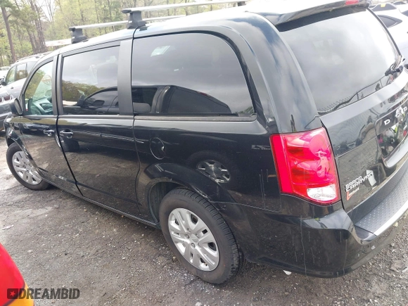 2018 Dodge Grand Caravan SE Plus with VIN 2C4RDGBG3JR170116, listed as a IAAI auction lot 41922061 with 74,149 mi miles. Bid and sale history available at carsss.com. Image 3.