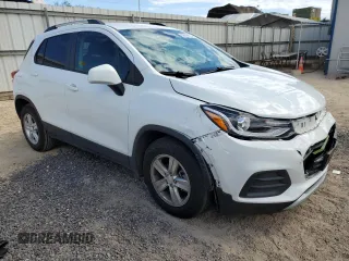 2022 Chevrolet Trax LT z VIN KL7CJLSM7NB568766, wystawiony jako Copart lot #58099525 z przebiegiem 6 057 mil mil oraz Czysty tytuł • Clean title. Historia ofert i sprzedaży dostępna na DreamBid. Obrazek 4.