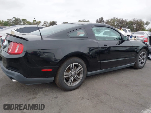 2012 Ford Mustang Premium с VIN 1ZVBP8AM9C5273477, выставлен на аукционе IAAI как лот 42795526 с пробегом 111 438 миль миль и . История ставок и продаж доступна на DreamBid. Изображение 4.