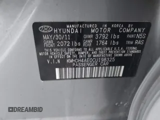 2012 Hyundai Elantra Limited with VIN KMHDH4AE0CU198325, listed as a IAAI auction lot 41938155 with 163,586 mi miles. Bid and sale history available at carsss.com. Image 9.