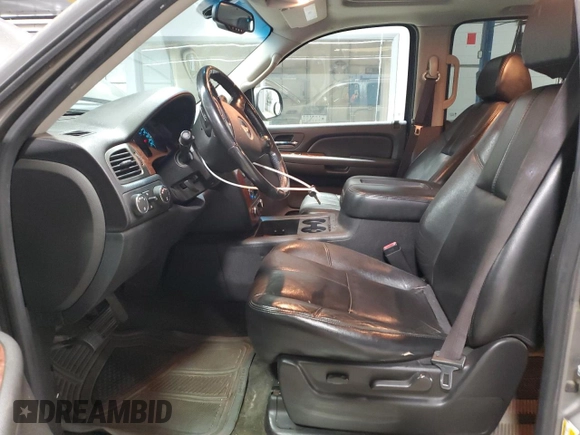 2007 Chevrolet Suburban LTZ with VIN 1GNFK163X7J231365, listed as a Copart auction lot 60885135 with 208,687 mi miles and Salvage title. Bid and sale history available at DreamBid. Image 7.
