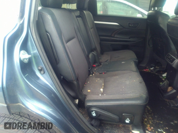 2018 Toyota Highlander LE with VIN 5TDBZRFH6JS800526, listed as a IAAI auction lot 42042575 with 129,208 mi miles and . Bid and sale history available at DreamBid. Image 8.