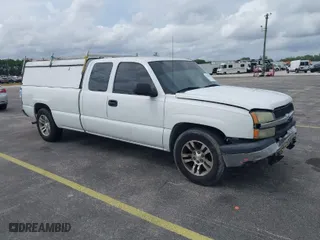 2005 Chevrolet Silverado 1500 LS with VIN 1GCEC19VX5E177408, listed as a IAAI auction lot 41758362 with 198,662 mi miles. Bid and sale history available at carsss.com. Image 1.