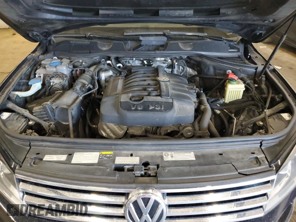 2015 Volkswagen Touareg Sport with VIN WVGEF9BP3FD003121, listed as a Copart auction lot 50572505 with 87,082 mi miles and Salvage title. Bid and sale history available at DreamBid. Image 12.