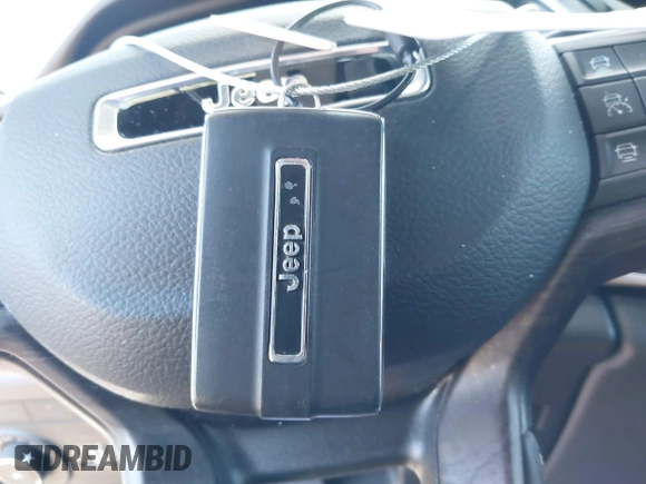 2024 Jeep Grand Cherokee с VIN 1C4RJYB6XRC135521, выставлен на аукционе IAAI как лот 42853749 с пробегом 27 428 миль миль и . История ставок и продаж доступна на DreamBid. Изображение 11.