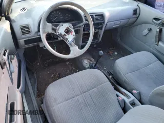 1993 Geo Metro z VIN 2C1MR2465P6722399, wystawiony jako Copart lot #78855304 z przebiegiem 224 126 mil mil oraz Szkody całkowita. Historia ofert i sprzedaży dostępna na DreamBid. Obrazek 8.