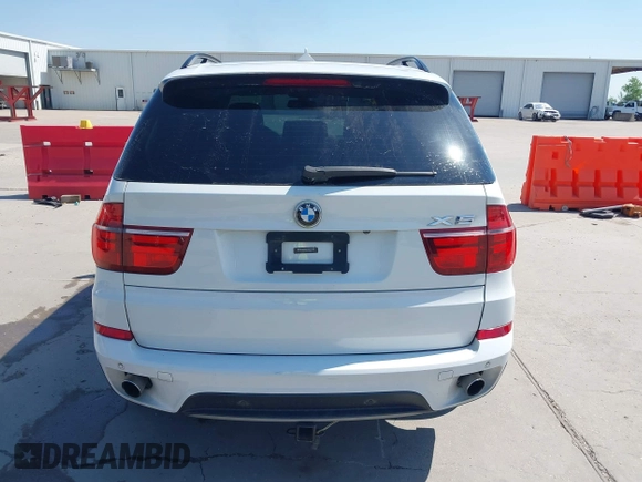2012 BMW X5 35d z VIN 5UXZW0C57CL672538, wystawiony jako IAAI lot #41967268 z przebiegiem 141 996 mil mil oraz . Historia ofert i sprzedaży dostępna na DreamBid. Obrazek 16.