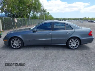 2008 Mercedes-Benz E-Class Luxury 3.5L with VIN WDBUF56X28B350102, listed as a IAAI auction lot 42033244 with 257,767 mi miles. Bid and sale history available at carsss.com. Image 15.