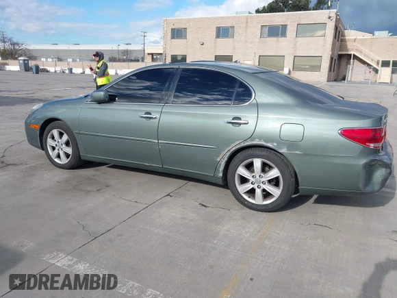 2005 Lexus ES 350 z VIN JTHBA30G755138521, wystawiony jako IAAI lot #41743952 z przebiegiem 83 664 mil mil oraz . Historia ofert i sprzedaży dostępna na DreamBid. Obrazek 3.
