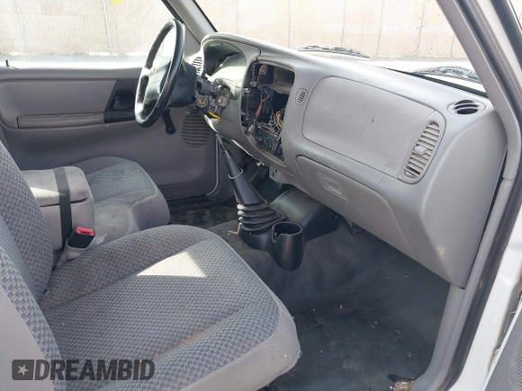 1999 Ford Ranger XL with VIN 1FTZR15V9XPA97496, listed as a IAAI auction lot 41885037 with 205,661 mi miles. Bid and sale history available at carsss.com. Image 5.