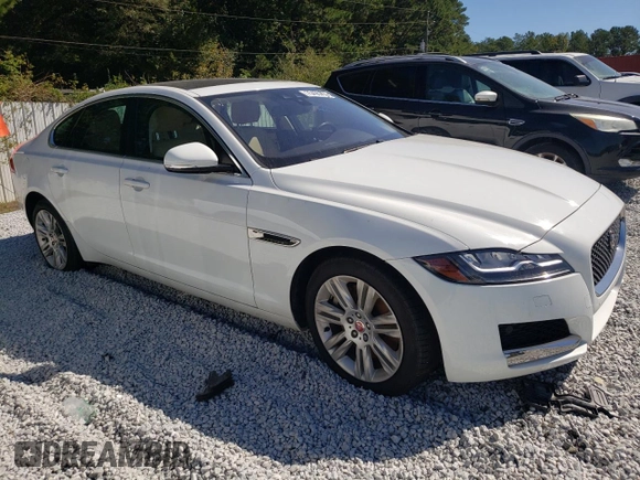 2017 Jaguar XF 35t Premium with VIN SAJBD4BV1HCY29667, listed as a Copart auction lot 75490794 with 59,636 mi miles and Clean Title. Bid and sale history available at carsss.com. Image 4.