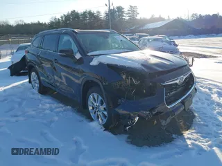 2021 Toyota Highlander Limited z VIN 5TDDZRBH6MS550871, wystawiony jako IAAI lot #41296854 z przebiegiem 29 724 mil mil oraz . Historia ofert i sprzedaży dostępna na DreamBid. Obrazek 1.
