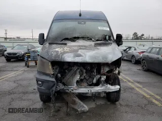 2018 Mercedes-Benz Sprinter with VIN WDZFE7CD6JP610738, listed as a Copart auction lot 83352124 with Not Provided miles and Salvage Title. Bid and sale history available at DreamBid. Image 5.