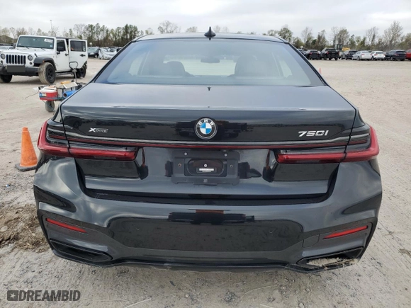 2022 BMW 7 Series 750i xDrive with VIN WBA7U2C08NCJ21887, listed as a Copart auction lot 86499504 with 0 mi miles and Non Repairable. Bid and sale history available at carsss.com. Image 6.