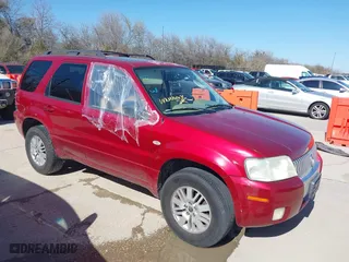 2006 Mercury Mariner Luxury with VIN 4M2YU56136KJ18068, listed as a IAAI auction lot 41776410 with 170,619 mi miles. Bid and sale history available at carsss.com. Image 1.