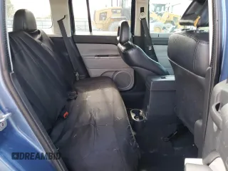 2007 Jeep Patriot Limited z VIN 1J8FF48W37D286057, wystawiony jako Copart lot #54796445 z przebiegiem 182 696 mil mil oraz Szkoda całkowita • Salvage title. Historia ofert i sprzedaży dostępna na DreamBid. Obrazek 10.