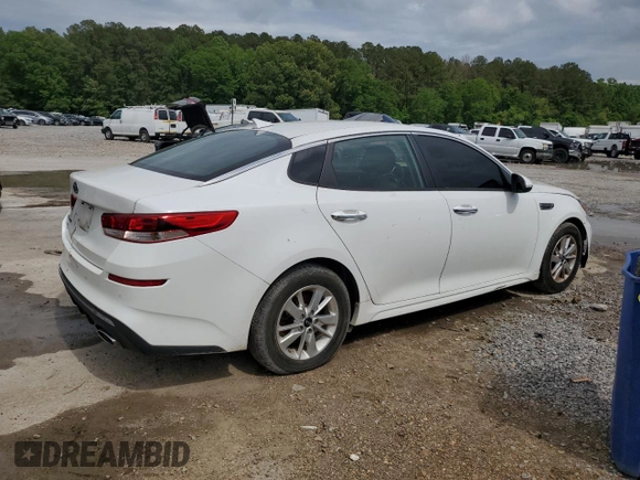 2019 Kia Optima S with VIN 5XXGT4L32KG282629, listed as a Copart auction lot 54585585 with 182,936 mi miles and Clean Title. Bid and sale history available at carsss.com. Image 3.