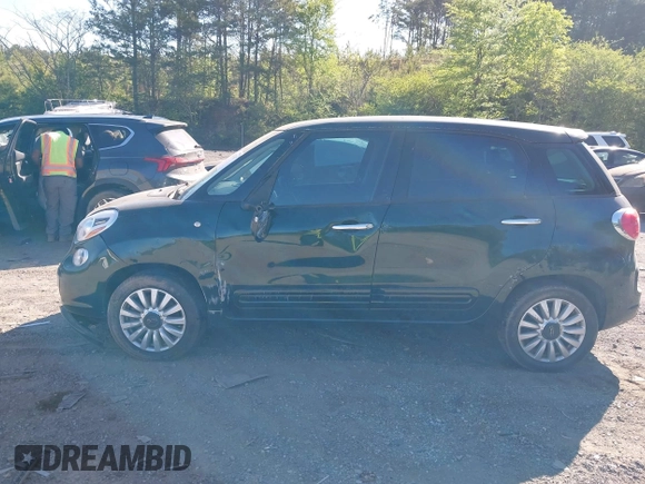 2017 FIAT 500L Pop with VIN ZFBCFAAH5HZ039425, listed as a IAAI auction lot 42013167 with 137,816 mi miles. Bid and sale history available at carsss.com. Image 6.