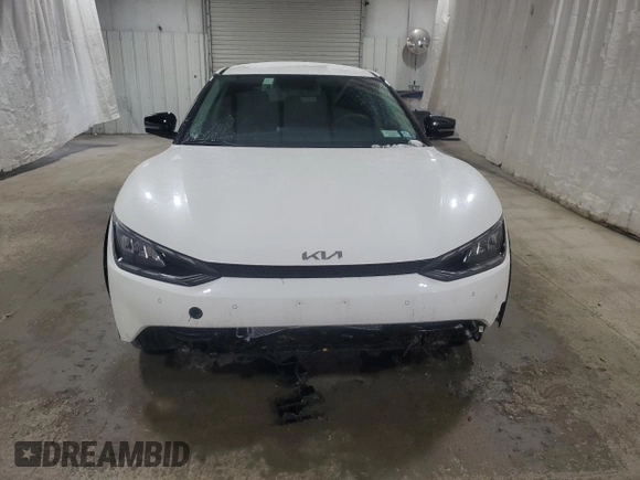 2024 Kia EV6 Wind with VIN KNDC34LA7R5214547, listed as a Copart auction lot 52166975 with 11,711 mi miles and Clean Title. Bid and sale history available at carsss.com. Image 5.
