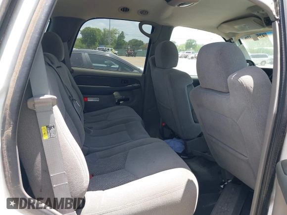 2003 Chevrolet Tahoe LS with VIN 1GNEC13V83R261152, listed as a IAAI auction lot 42546536 with 50,695 mi miles and . Bid and sale history available at DreamBid. Image 8.