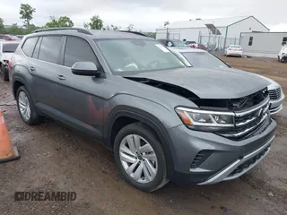 2022 Volkswagen Atlas SE z VIN 1V2WP2CA7NC500151, wystawiony jako IAAI lot #42356639 z przebiegiem 40 255 mil mil oraz . Historia ofert i sprzedaży dostępna na DreamBid. Obrazek 1.