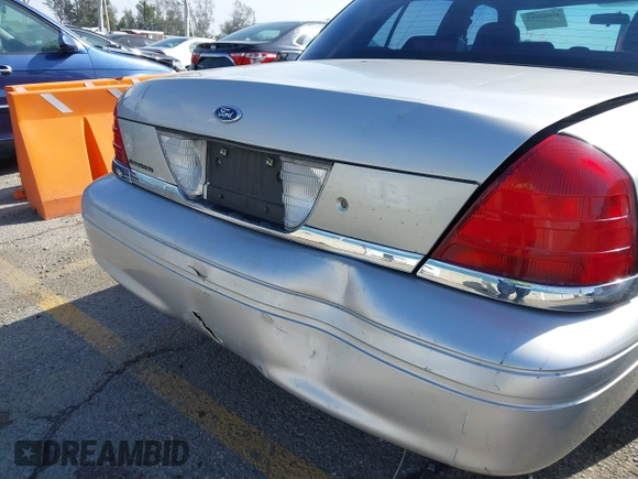 2007 Ford Police Interceptor с VIN 2FAFP71WX7X118267, выставлен на аукционе IAAI как лот 41603919 с пробегом 96 935 миль миль и . История ставок и продаж доступна на DreamBid. Изображение 6.