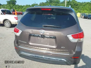2015 Nissan Pathfinder S с VIN 5N1AR2MN7FC671003, выставлен на аукционе IAAI как лот 42447755 с пробегом 289 537 миль миль и . История ставок и продаж доступна на DreamBid. Изображение 16.